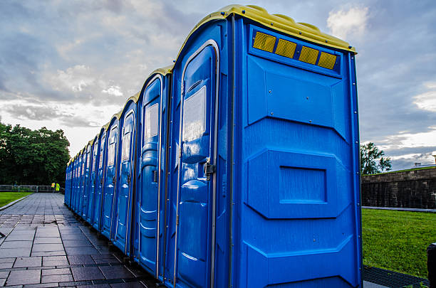 Portable Toilet Options We Offer in El Valle De Arroyo Seco, NM